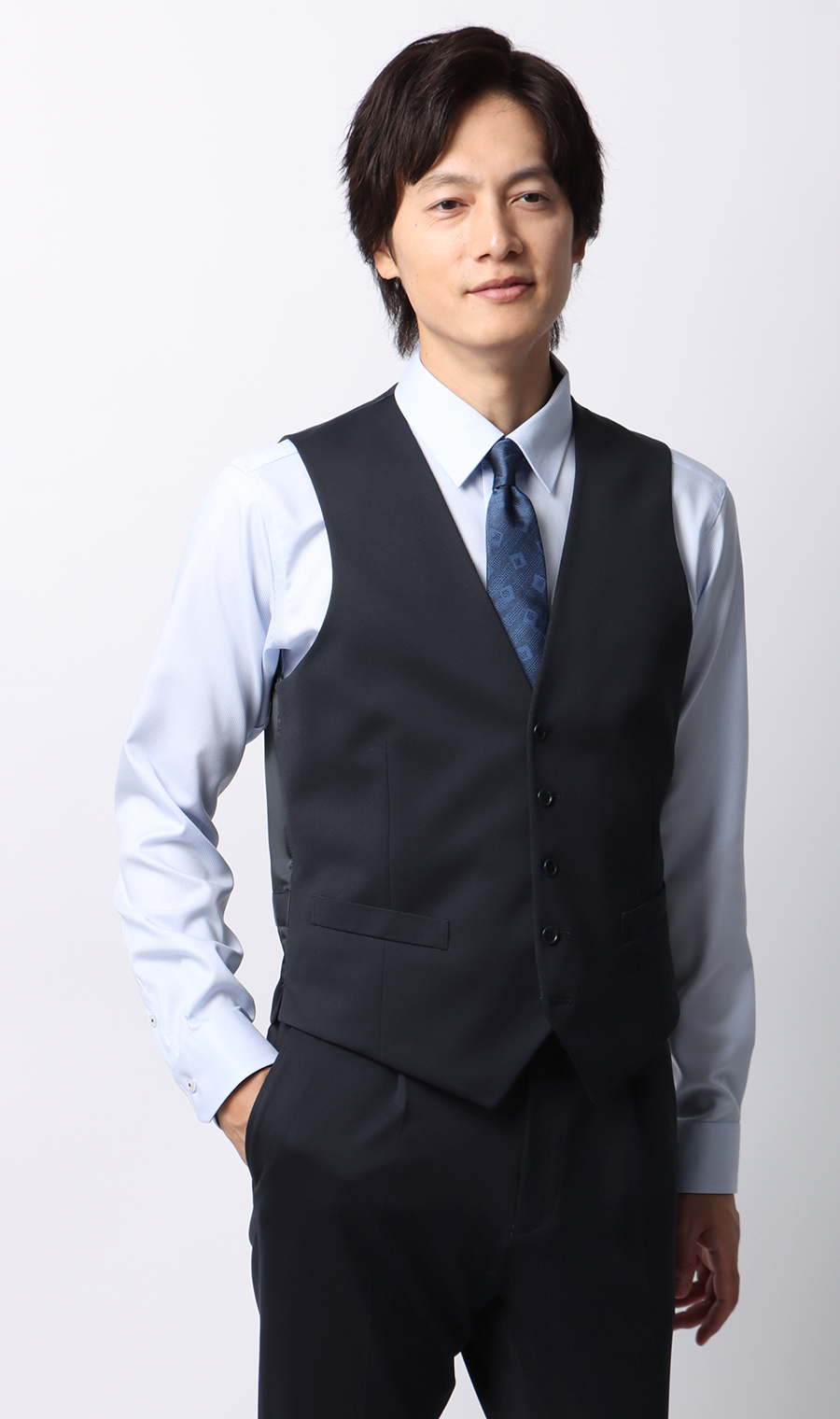 スタイリッシュスーツ【スリーピース】【TioTio PREMIUM】【ACTIVEXPAND】 ネイビー 体型:BE体(ゆったり型),号数(身長):4号(165cm)