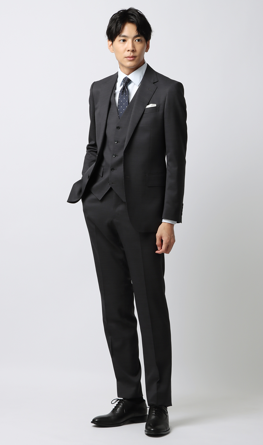 スタイリッシュスーツ【スリーピース】【Plastics Smart】 チャコール 体型:BE体(ゆったり型),号数（身長）:8号(185cm)