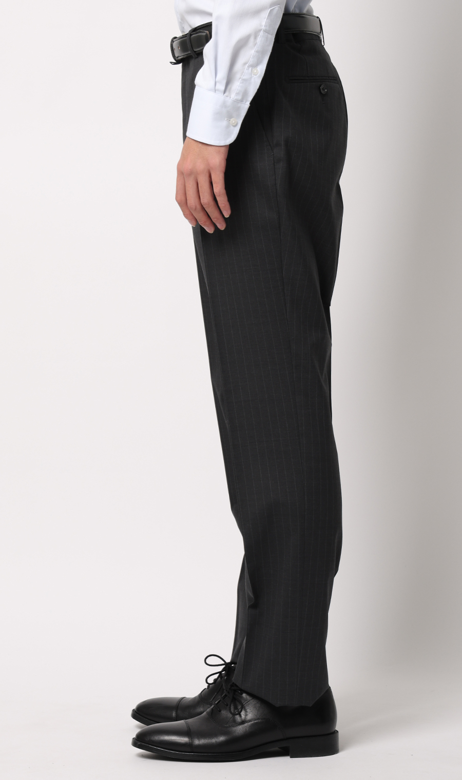 时尚套装 【三件套】 【Plastics Smart】 炭灰色体型:A体 (标准型)，号数 (身高) :4号 (165cm)