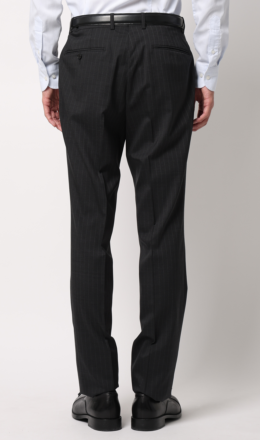 时尚套装 【三件套】 【Plastics Smart】 炭灰色体型:A体 (标准型)，号数 (身高) :4号 (165cm)