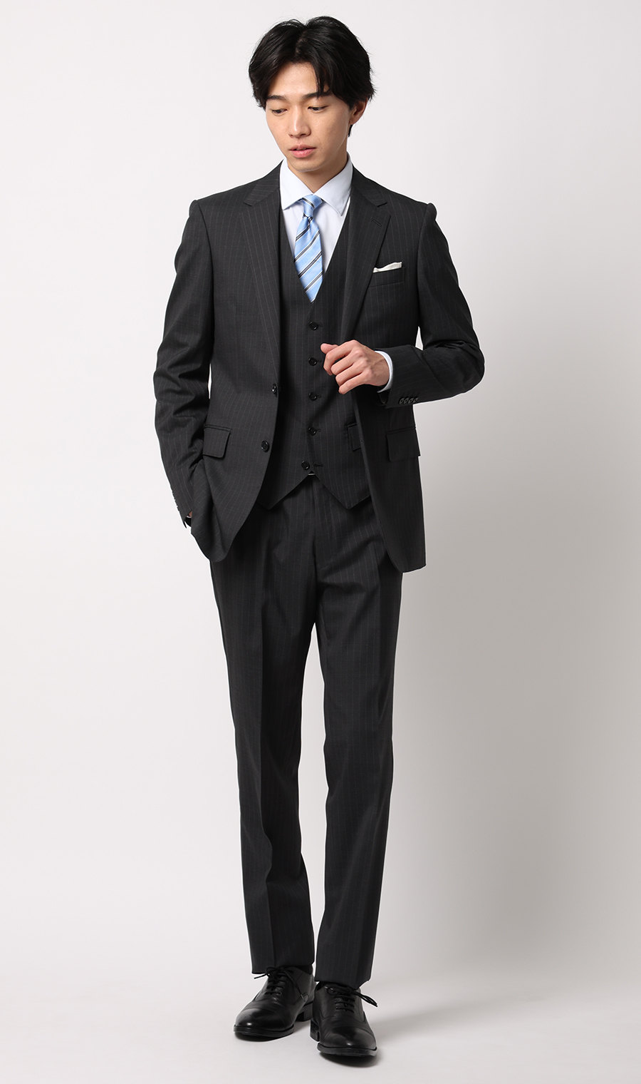 时尚套装 【三件套】 【Plastics Smart】 炭灰色体型:A体 (标准型)，号数 (身高) :4号 (165cm)