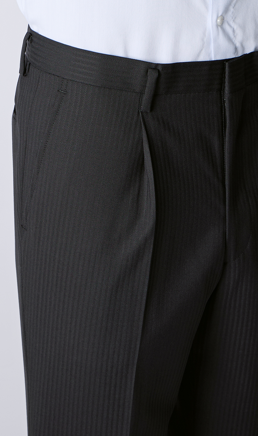 プレミアムスタンダードスーツ【DORMEUIL】 ブラック 体型:AB体(がっちり型),号数(身長):3号(160cm)