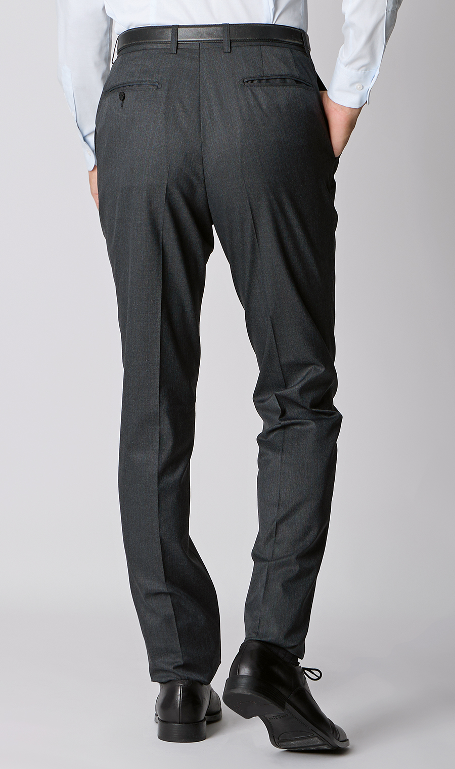 スタイリッシュスーツ【肩くるしくないスーツ】【Plastics Smart】 チャコール 体型:YA体(スリム型),号数(身長):4号(165cm)