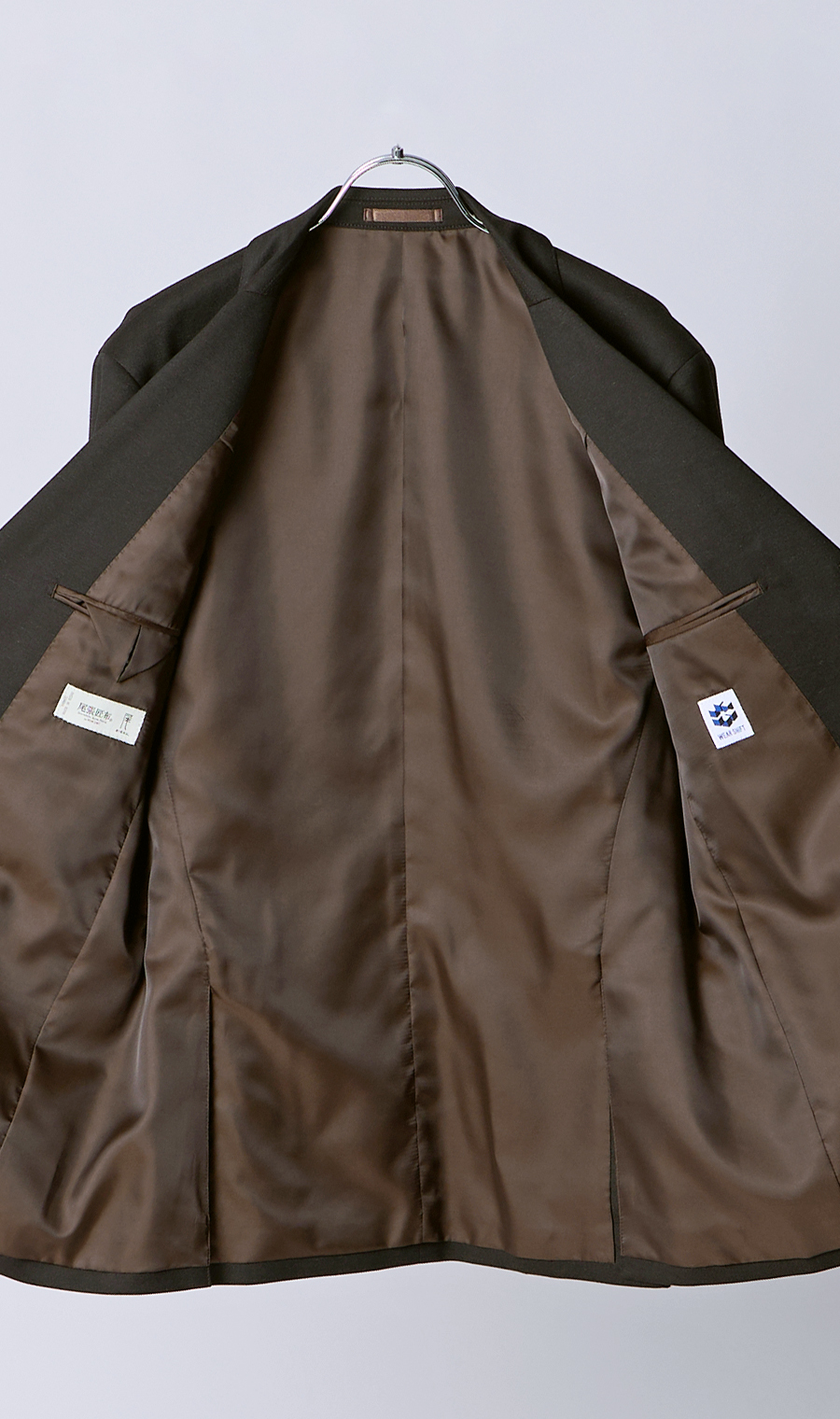 スタイリッシュスーツ【3ボタン段返り】【WEAR SHiFT】 ブラウン 体型:A体(標準型),号数（身長）:4号(165cm)