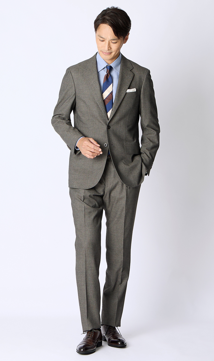 スタイリッシュスーツ【3ボタン段返り】【WEAR SHiFT】 ブラウン 体型:A体(標準型),号数（身長）:4号(165cm)