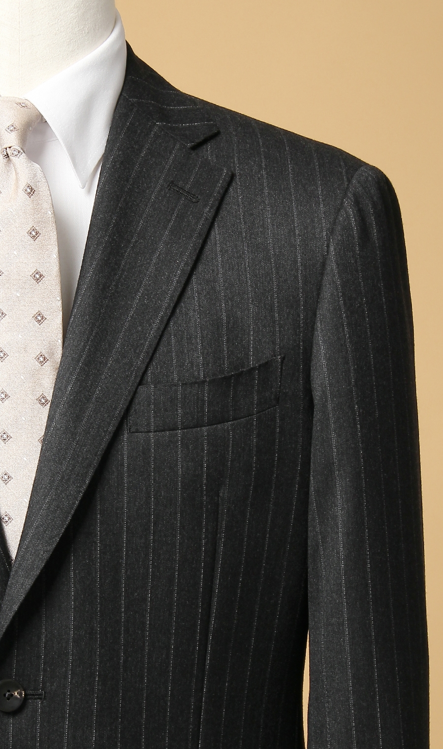 プレミアムスタイリッシュスーツ【御幸毛織】【made in Japan PRIDE】 グレー 体型:AB体(がっちり型),号数（身長）:4号(165cm)