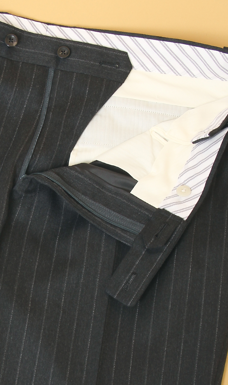 プレミアムスタイリッシュスーツ【御幸毛織】【made in Japan PRIDE】 グレー 体型:AB体(がっちり型),号数（身長）:4号(165cm)