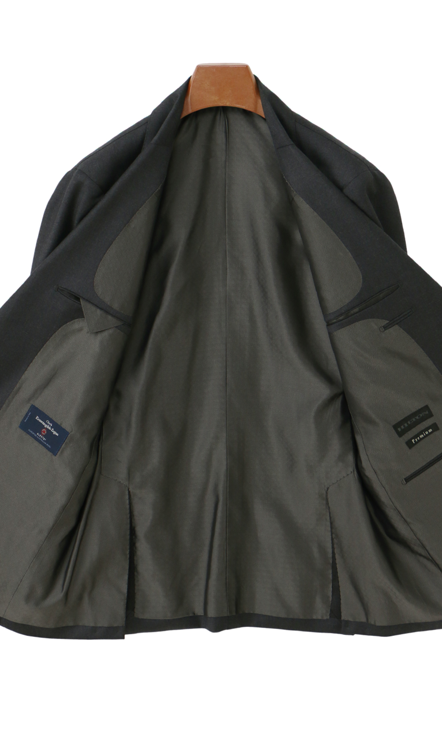 プレミアムスタイリッシュスーツ【Ermenegildo Zegna】【HILTON】 チャコール 体型:A体(標準型),号数(身長):4号(165cm)