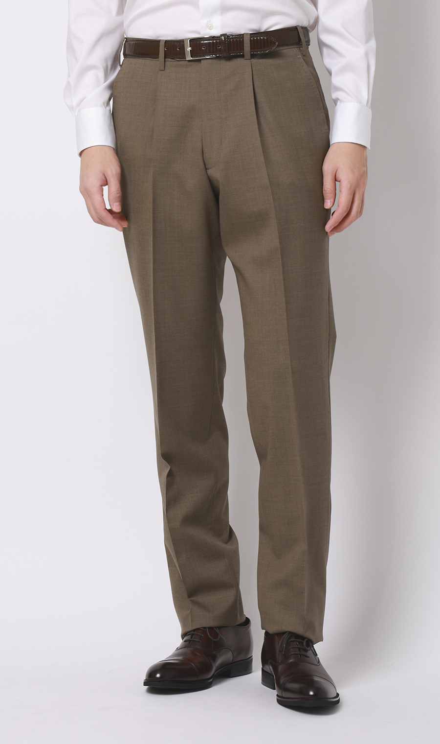 プレミアムスタイリッシュスーツ【GUABELLO】 ベージュ 体型:A体(標準型),号数（身長）:4号(165cm)