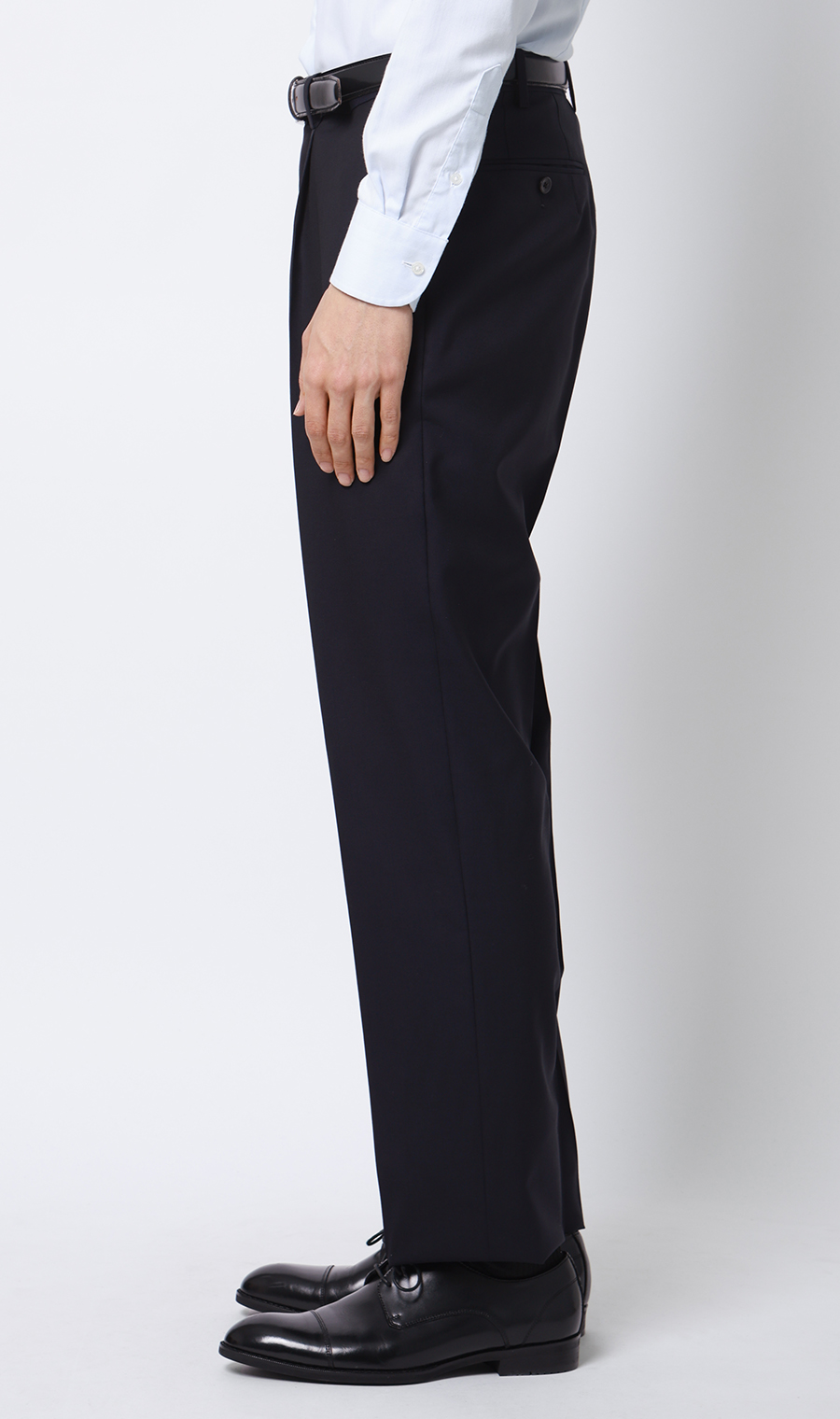 プレミアムスタイリッシュスーツ【GUABELLO】 ネイビー 体型:A体(標準型),号数（身長）:4号(165cm)