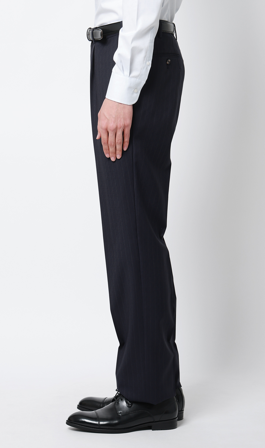 プレミアムスタイリッシュスーツ【CERRUTI】 ネイビー 体型:A体(標準型),号数（身長）:4号(165cm)