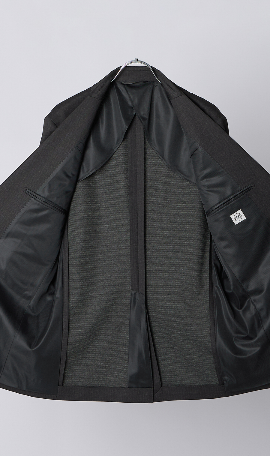 ゼロプレッシャーテーラー【シングル2ボタンスーツ】【裾上げ済み】 チャコール 体型:A体(標準型),号数（身長）:4号(165cm)