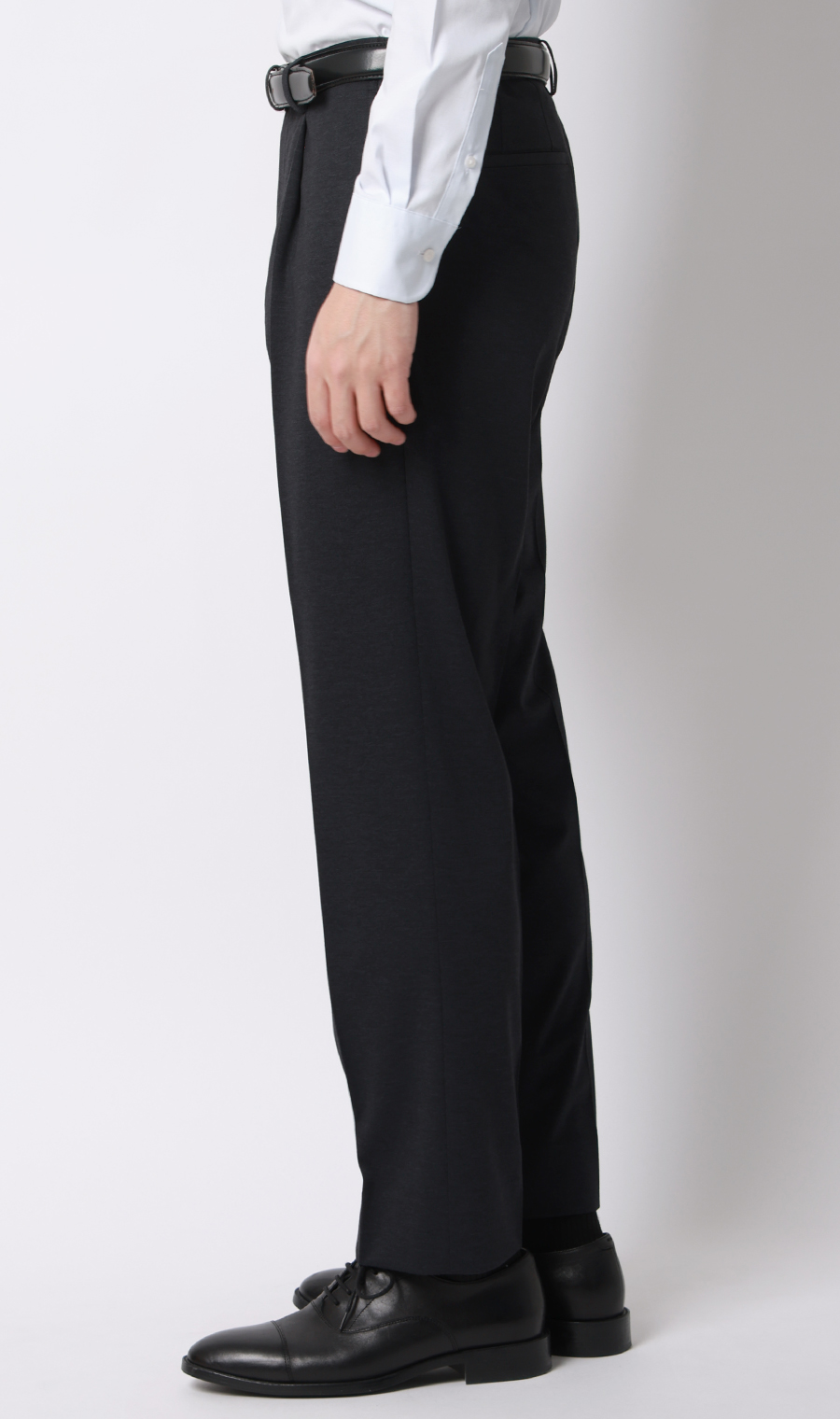 ゼロプレッシャーテーラー【シングル2ボタンスーツ】【裾上げ済み】 ネイビー 体型:BE体(ゆったり型),号数(身長):7号(180cm)