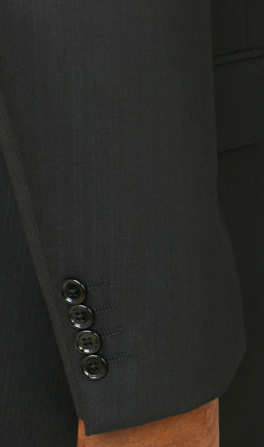 标准西装 【两裤】 【Plastics Smart】 黑色体型:AB体 (紧身型)，号数 (身高) :4号 (165cm)