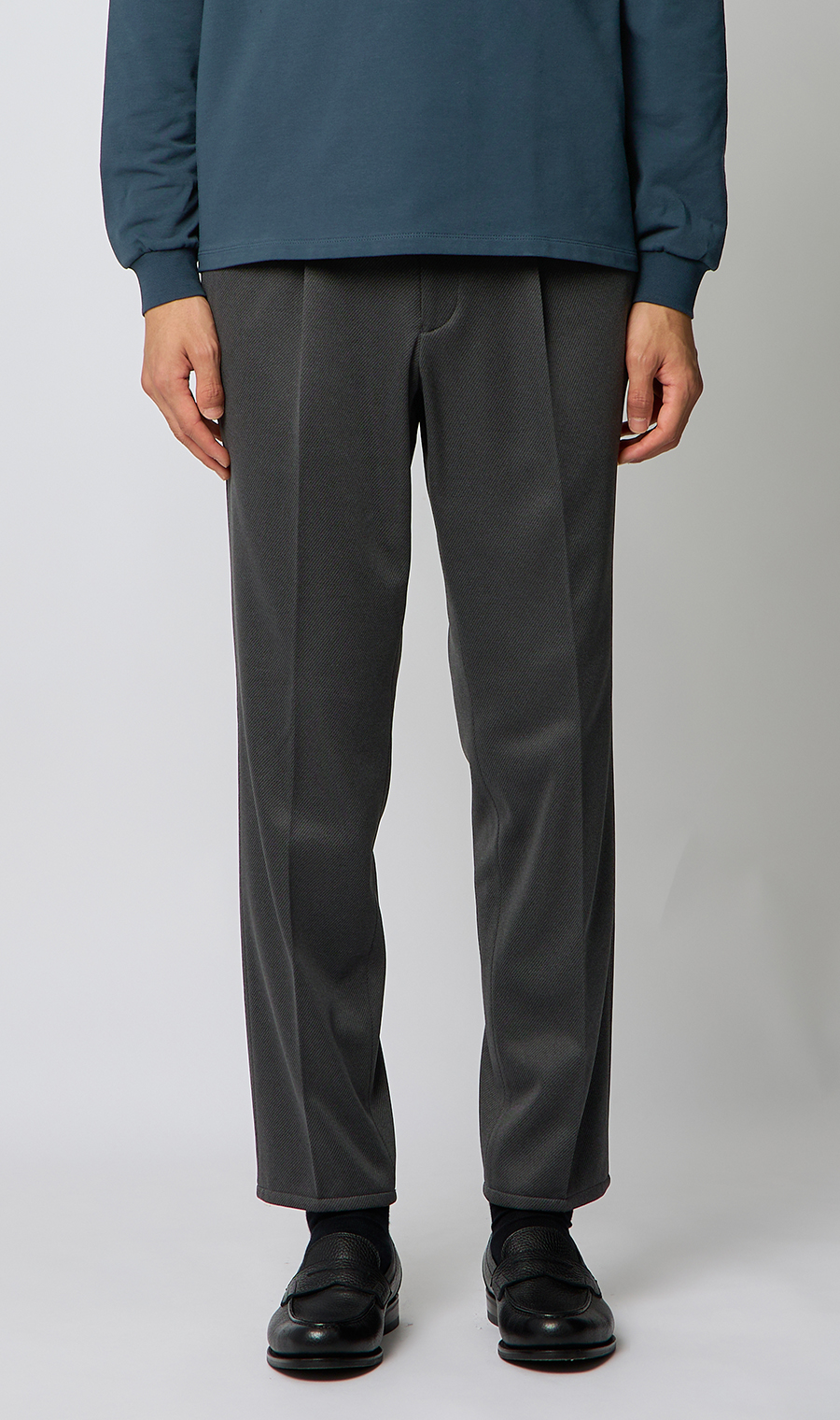 スタイリッシュスラックス【KARUISHI】【＃すごスラ】【セットアップ着用可】【裾上げ済み】 チャコール S