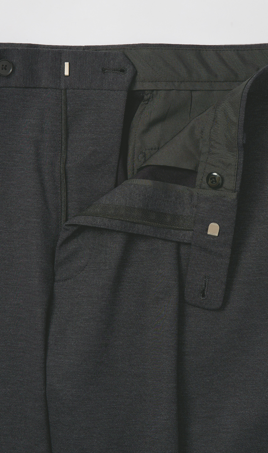 ルーズフィットスラックス【セットアップ着用可】【裾上げ済み】 チャコール S