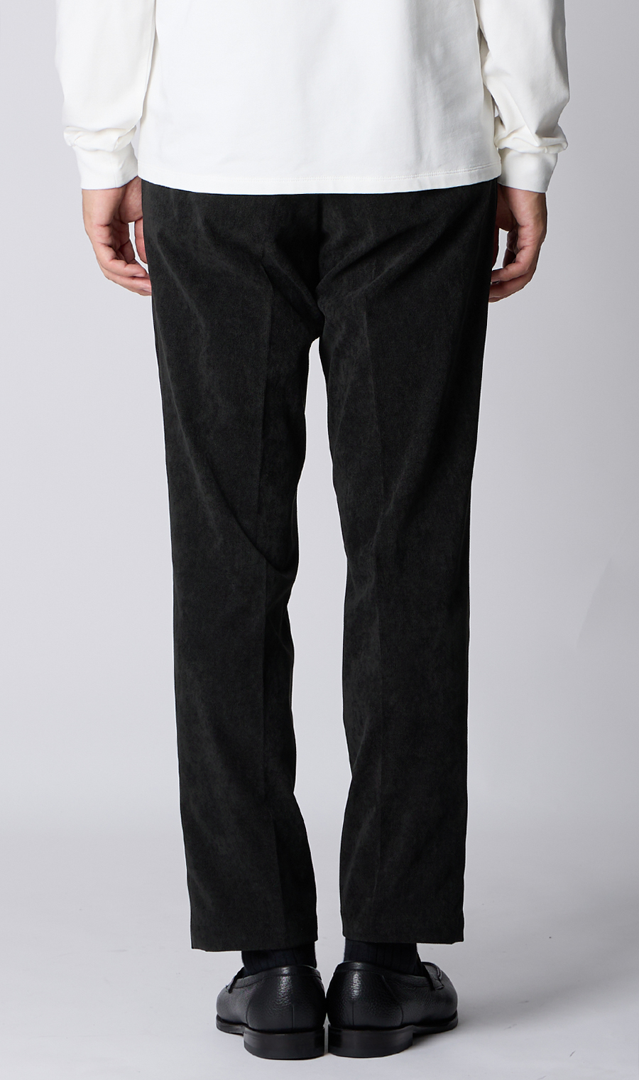 ルーズフィットスラックス【コーデュロイ】【セットアップ着用可】【裾上げ済み】 ブラック S