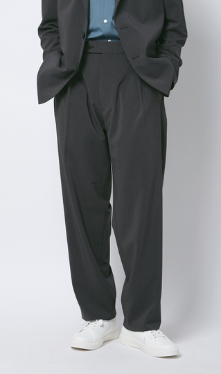 スタイリッシュスラックス【セットアップ着用可】【裾上げ済み】