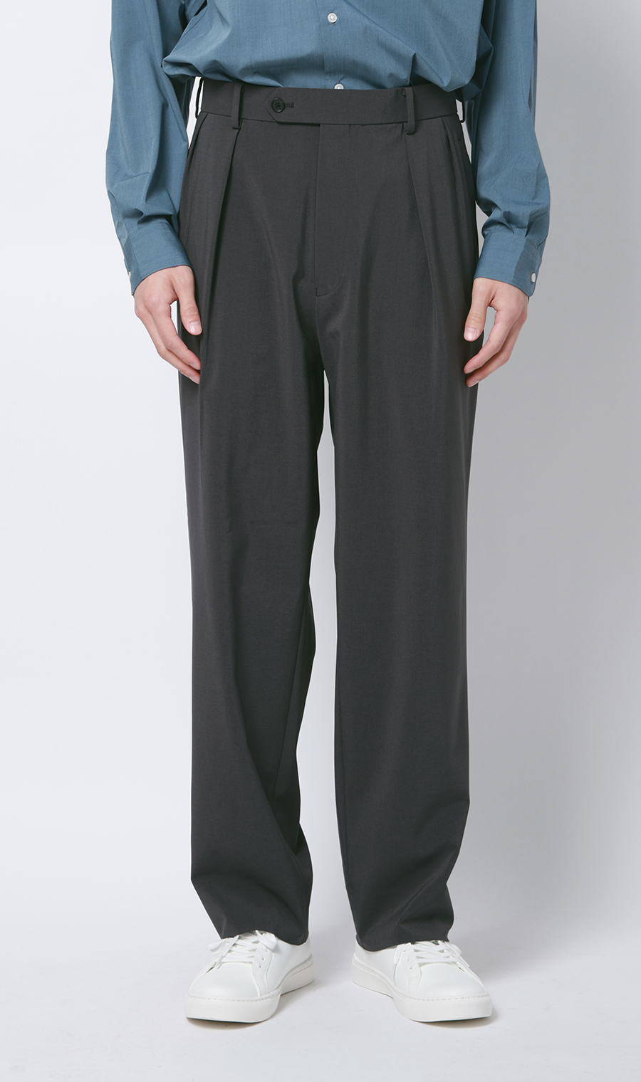 スタイリッシュスラックス【セットアップ着用可】【裾上げ済み】 ブルーグレー S