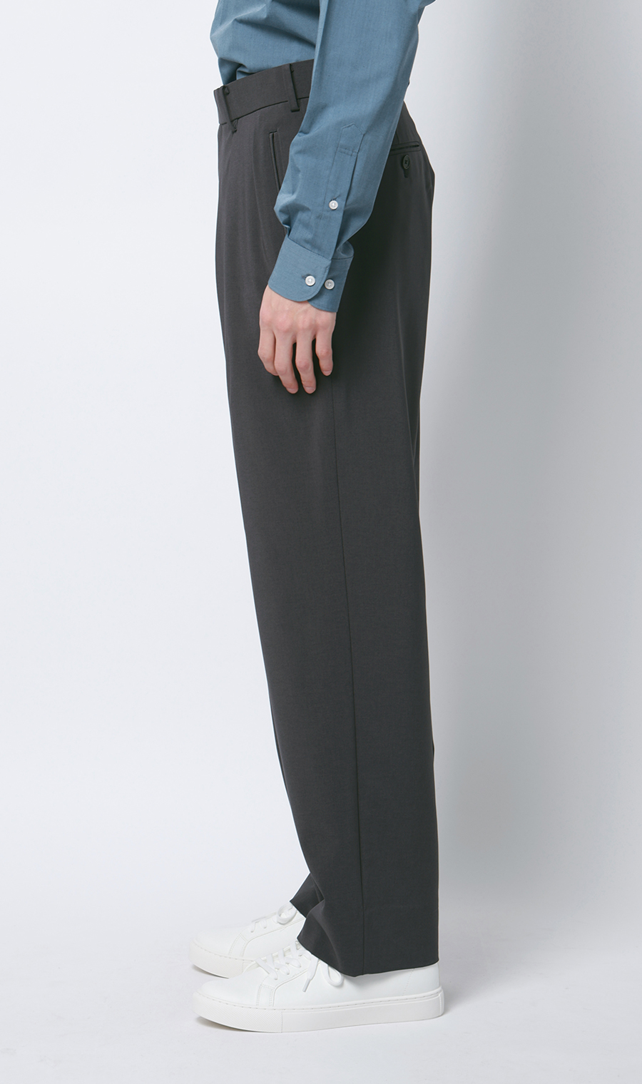 スタイリッシュスラックス【セットアップ着用可】【裾上げ済み】 ブルーグレー S