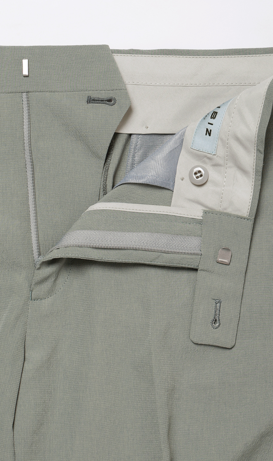 スタイリッシュスラックス【超軽量】【セットアップ着用可】【裾上げ済み】 グリーン M