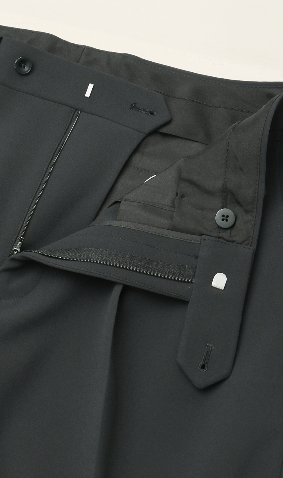 ツープリーツパンツ【2WAYストレッチ】【セットアップ着用可】 ブラック S