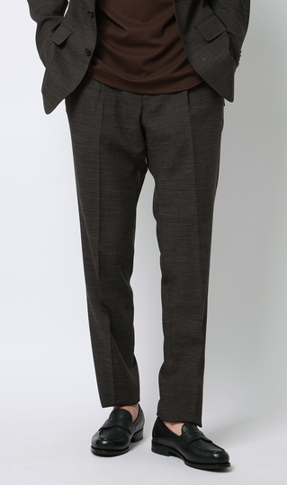 ワンプリーツテーパードパンツ【セットアップ着用可】