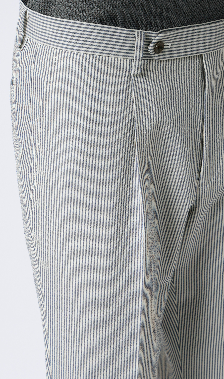 ワンプリーツテーパードパンツ【セットアップ着用可】 ブルー S