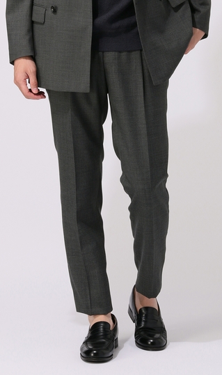 ワンタックテーパードパンツ《セットアップ着用可》