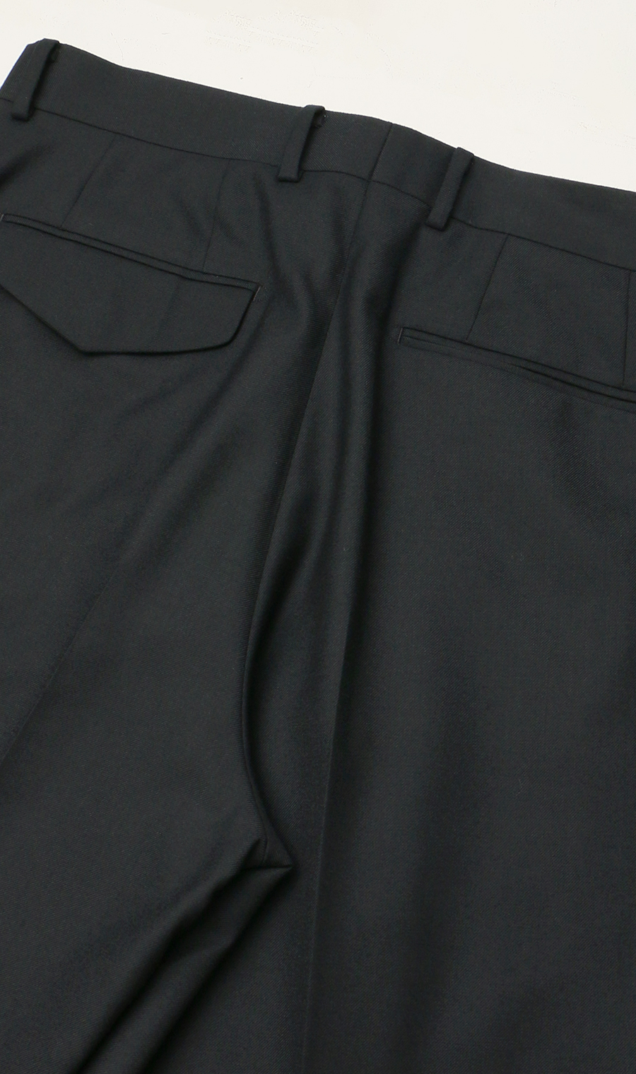 ツープリーツテーパードパンツ【トラッドスタイル】 ブラック S