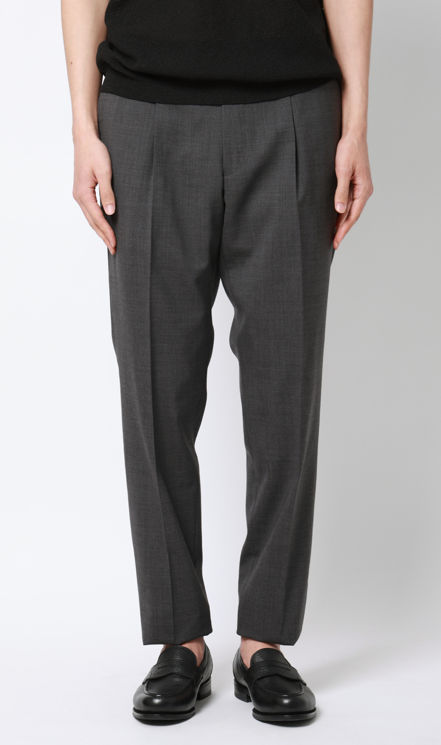 ワンプリーツテーパードパンツ グレー S