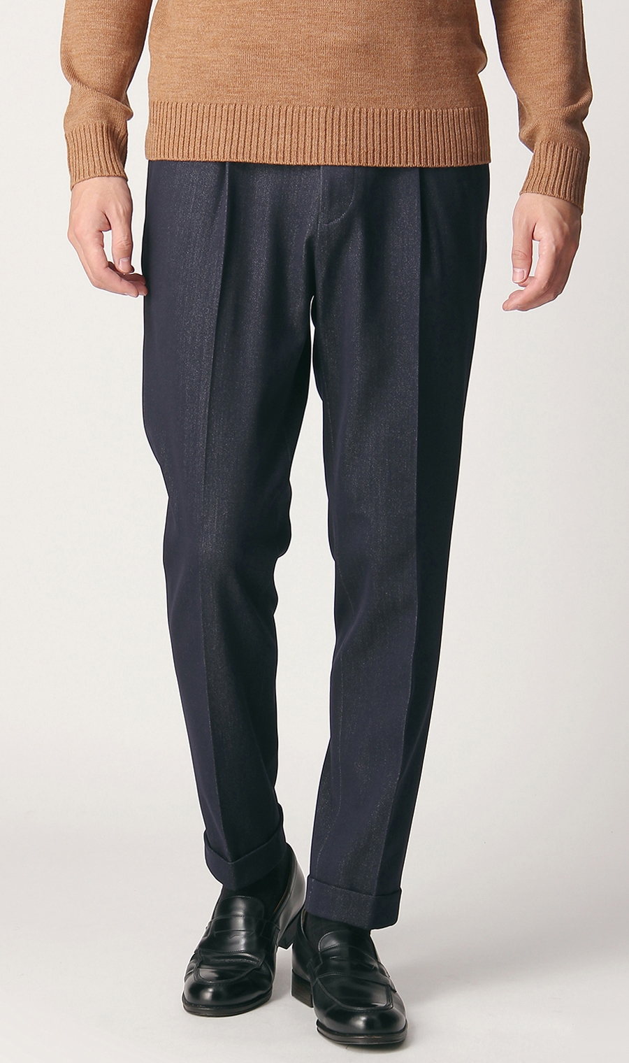 アウトタックテーパードパンツ《裾上げ済み》 ネイビー S