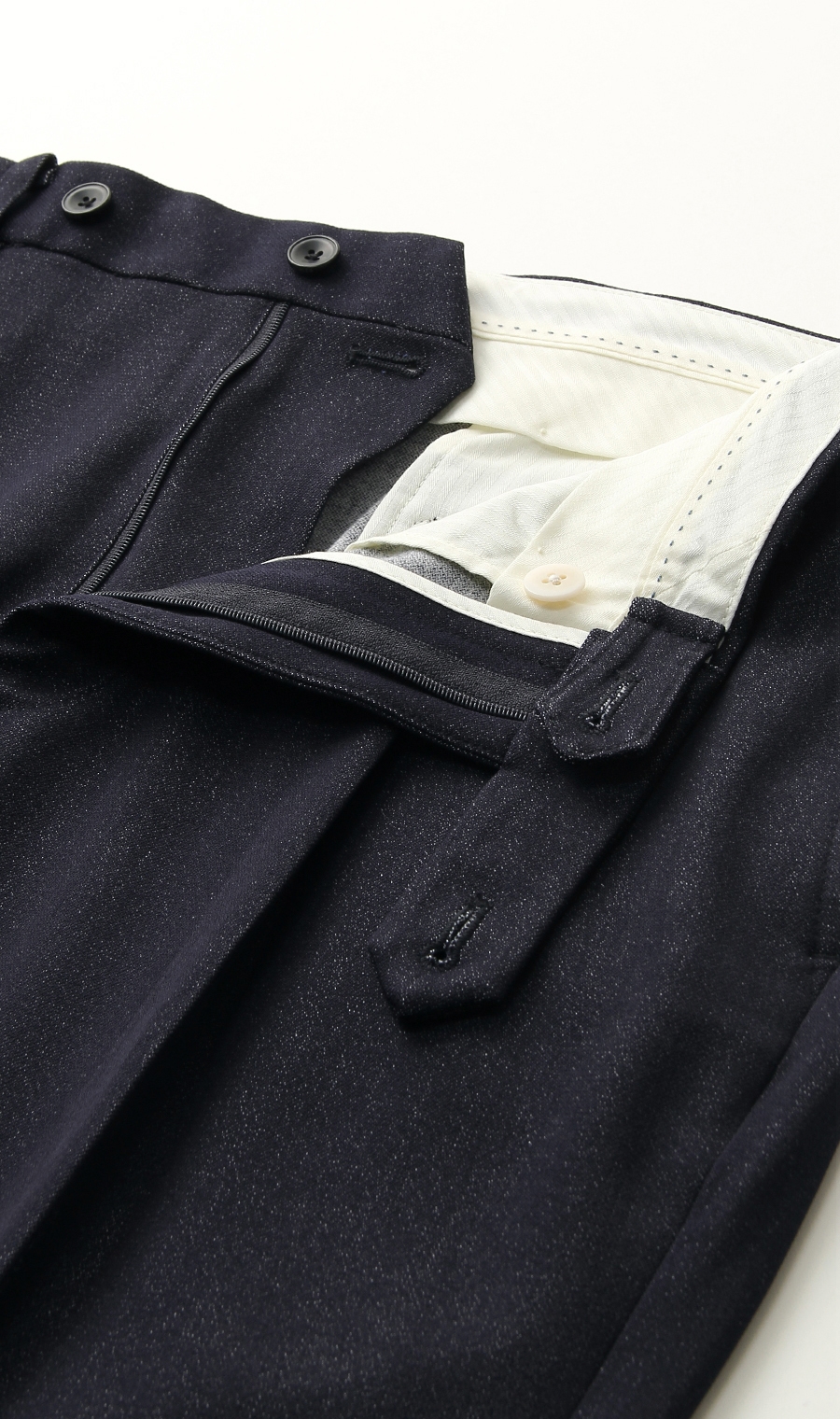 アウトタックテーパードパンツ《裾上げ済み》 ネイビー S