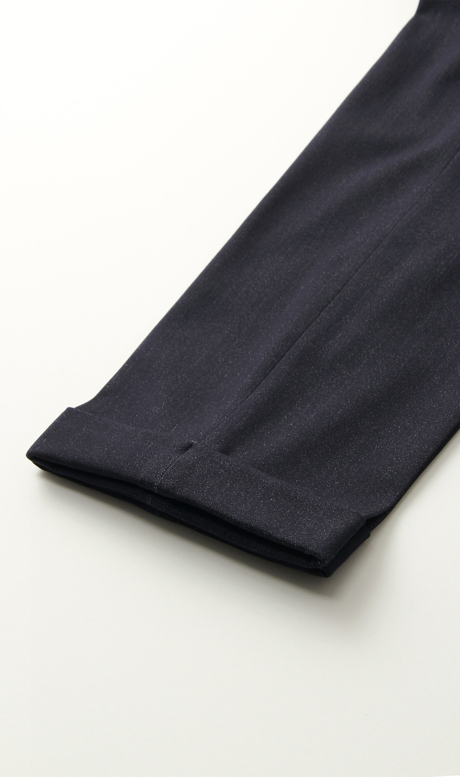 アウトタックテーパードパンツ《裾上げ済み》 ネイビー S