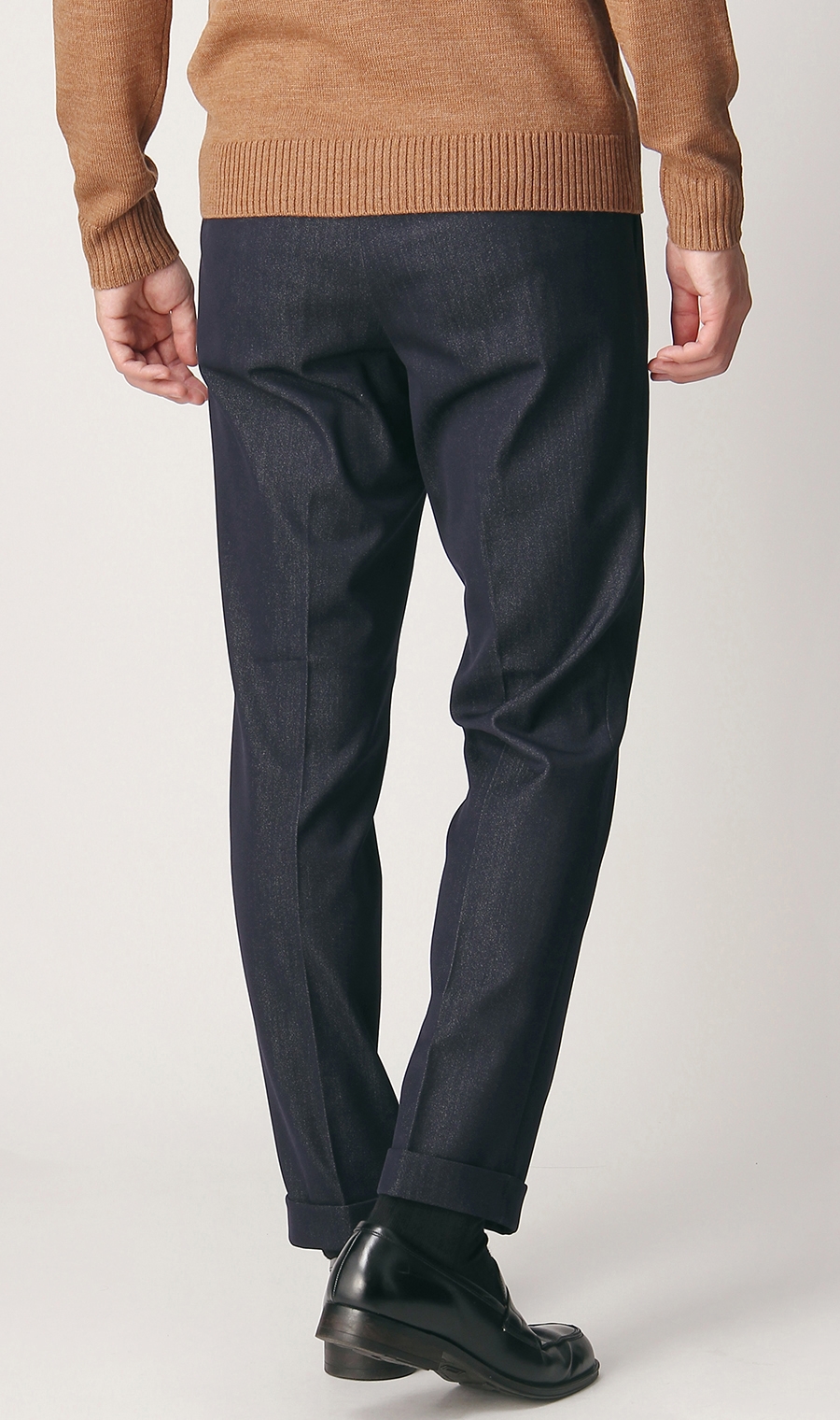 アウトタックテーパードパンツ《裾上げ済み》 ネイビー S