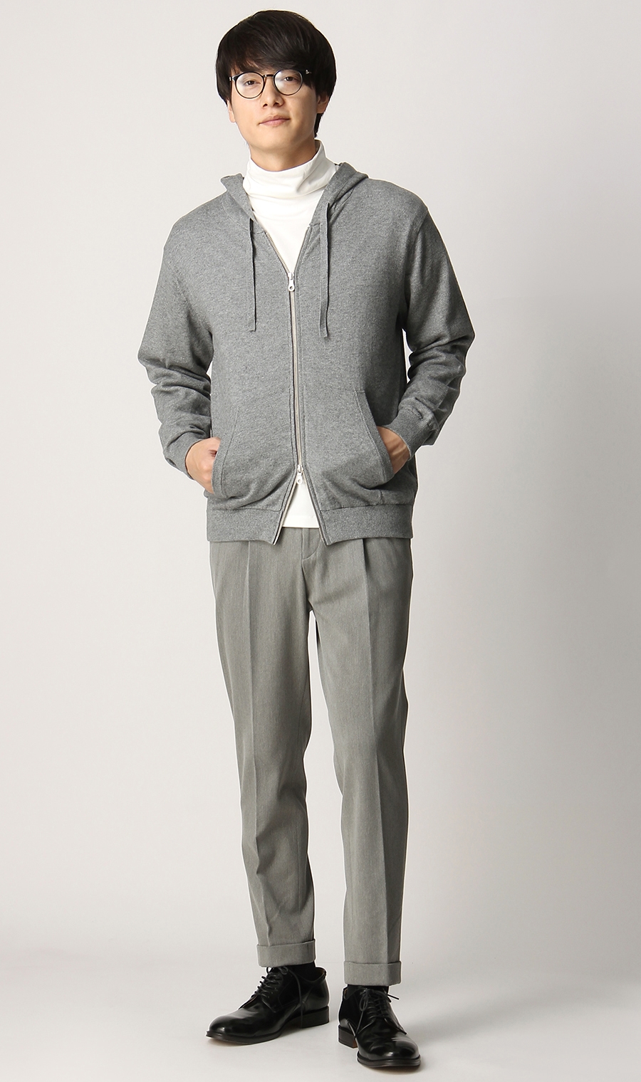 アウトタックテーパードパンツ《裾上げ済み》 グレー S