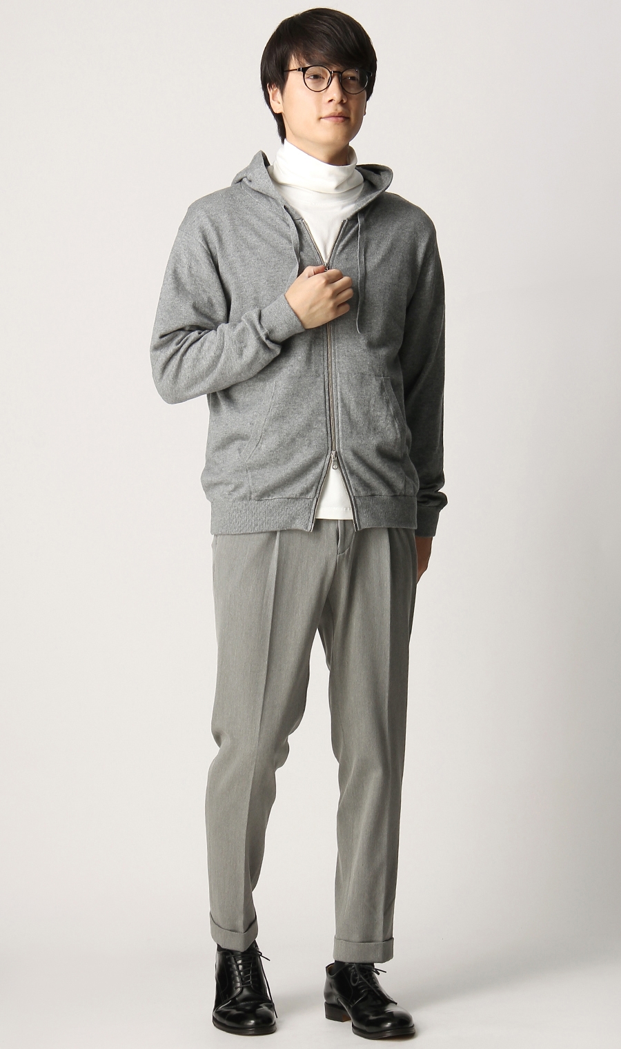 アウトタックテーパードパンツ《裾上げ済み》 グレー S