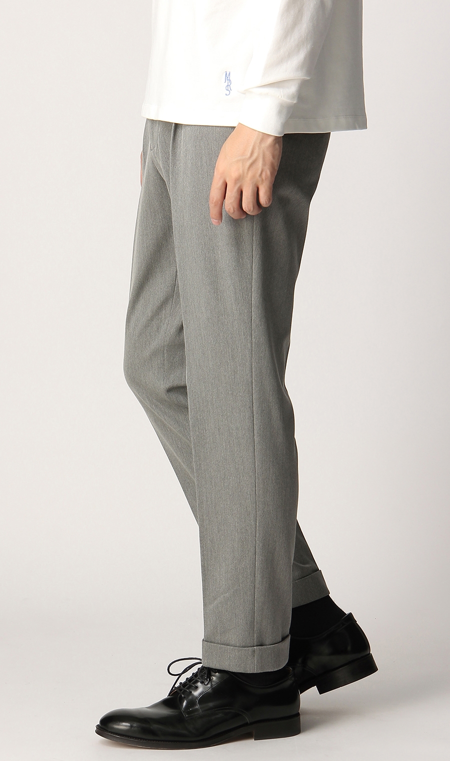 アウトタックテーパードパンツ《裾上げ済み》 グレー S