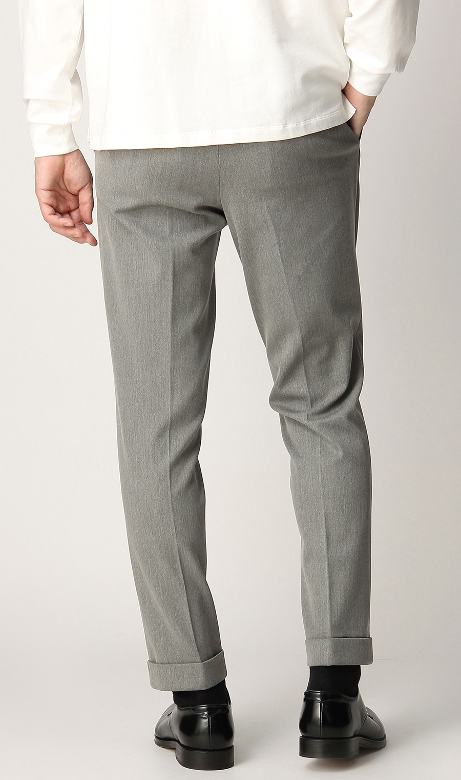 アウトタックテーパードパンツ《裾上げ済み》 グレー S