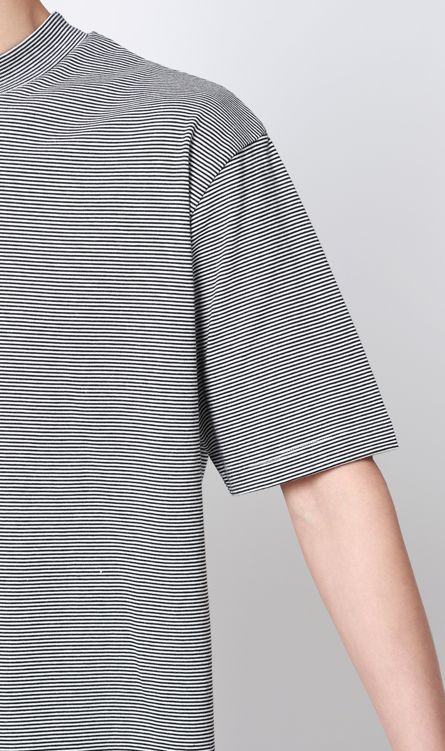 モックネックTシャツ ブラック S