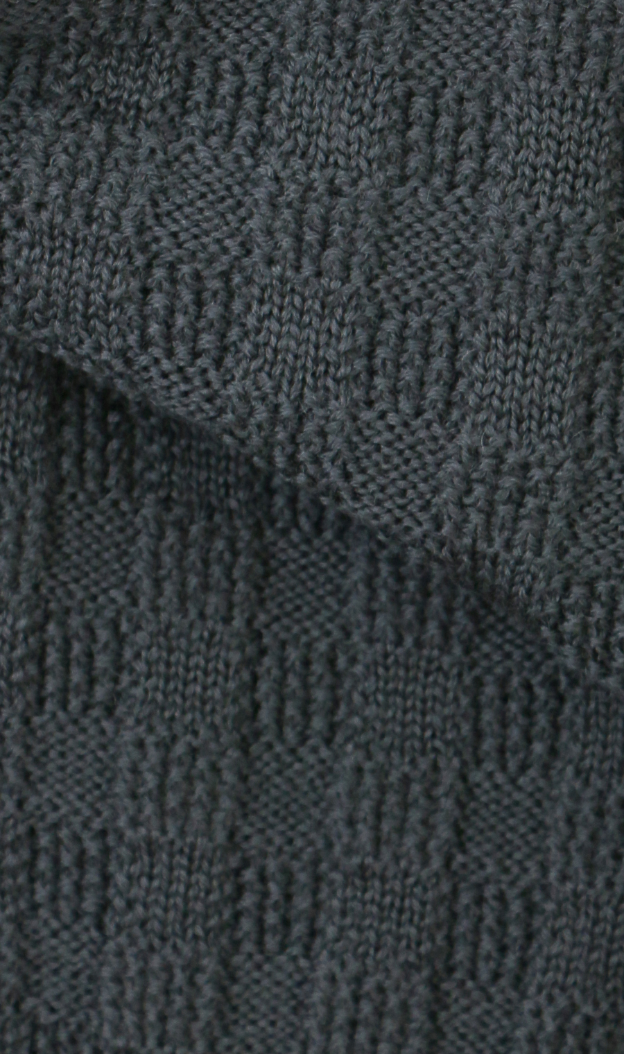 リンクス格子柄モックネックセーター【日本製】 チャコール M