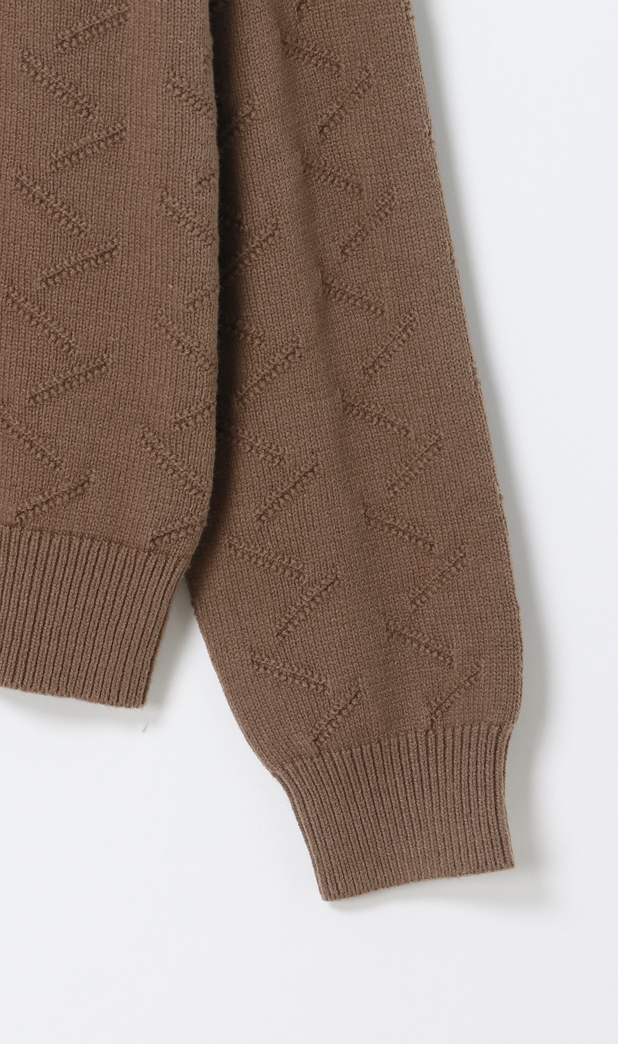 タートルネックニット【ジグザグパターン】 ブラウン S