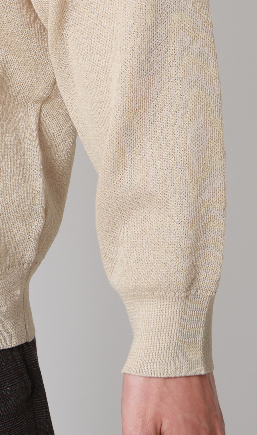 Vネックカーディガン【レーヨン混】 ベージュ S