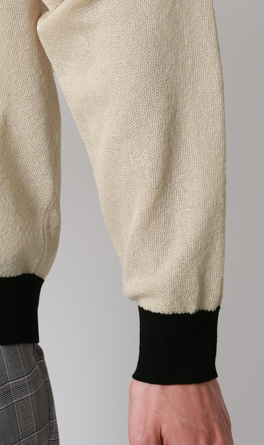 Ｖネックカーディガン【レーヨン混】 ベージュ S