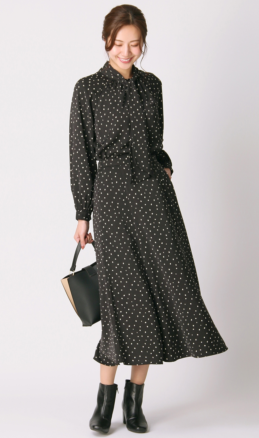 ロングフレアスカート《セットアップ着用可》 ブラック M