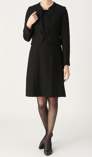 ノーカラーアンサンブル《クイーン》