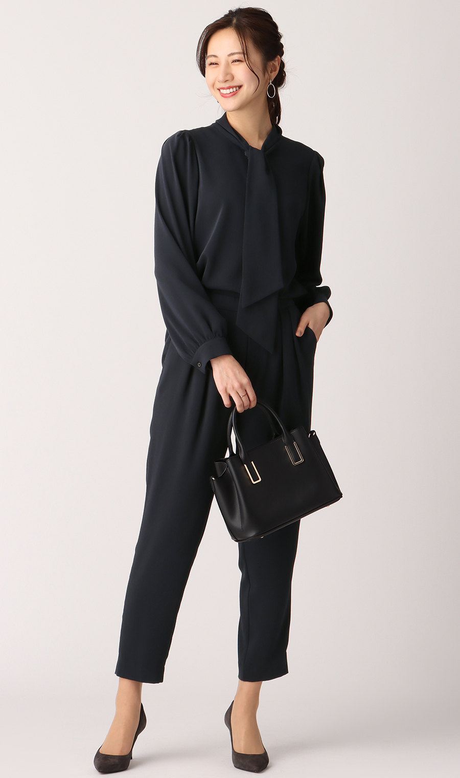 【訳アリ商品】テーパードイージーパンツ【裾上げ済み】 ネイビー S