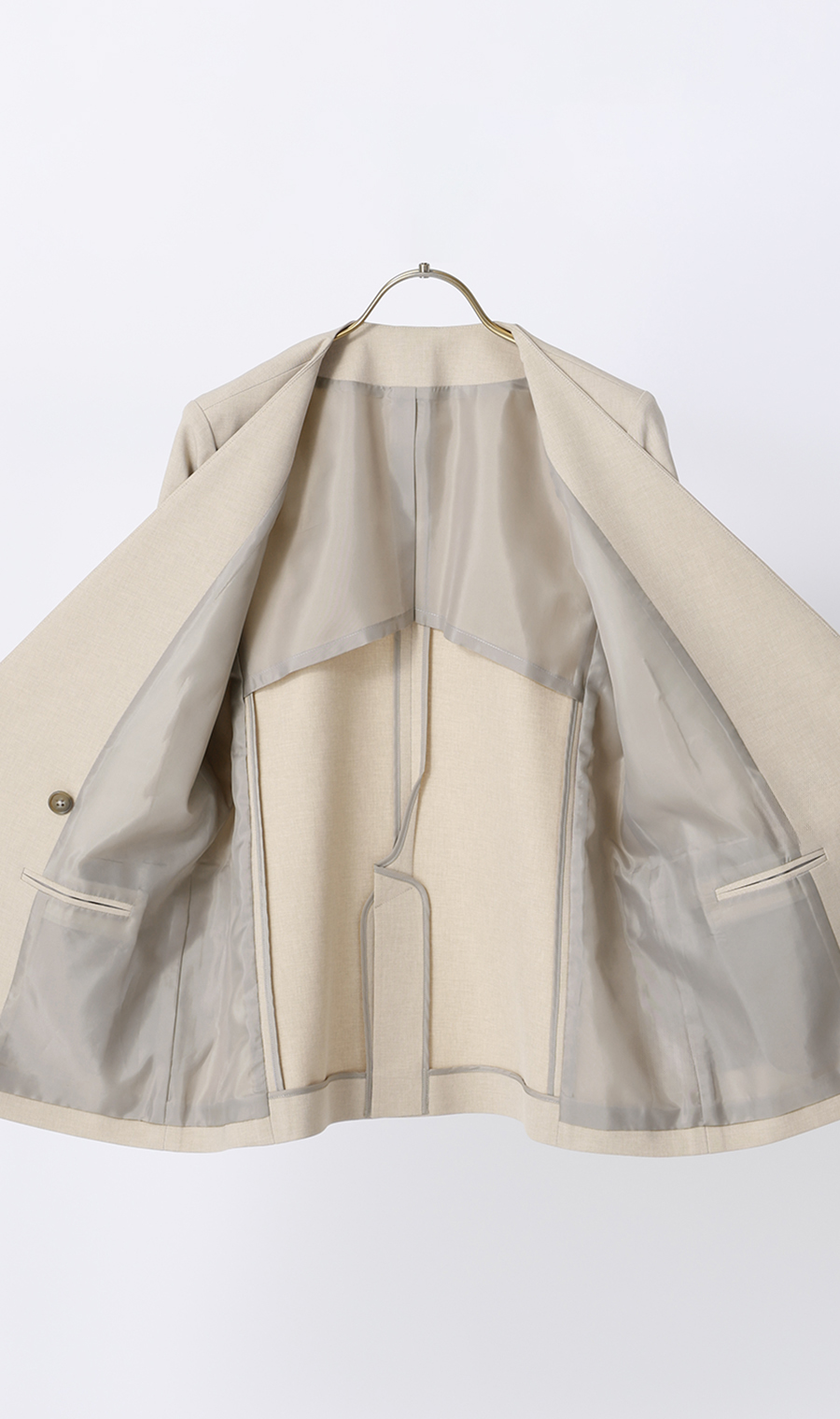 Vカラー2ボタンダブルジャケット【セットアップ着用可】 ベージュ S