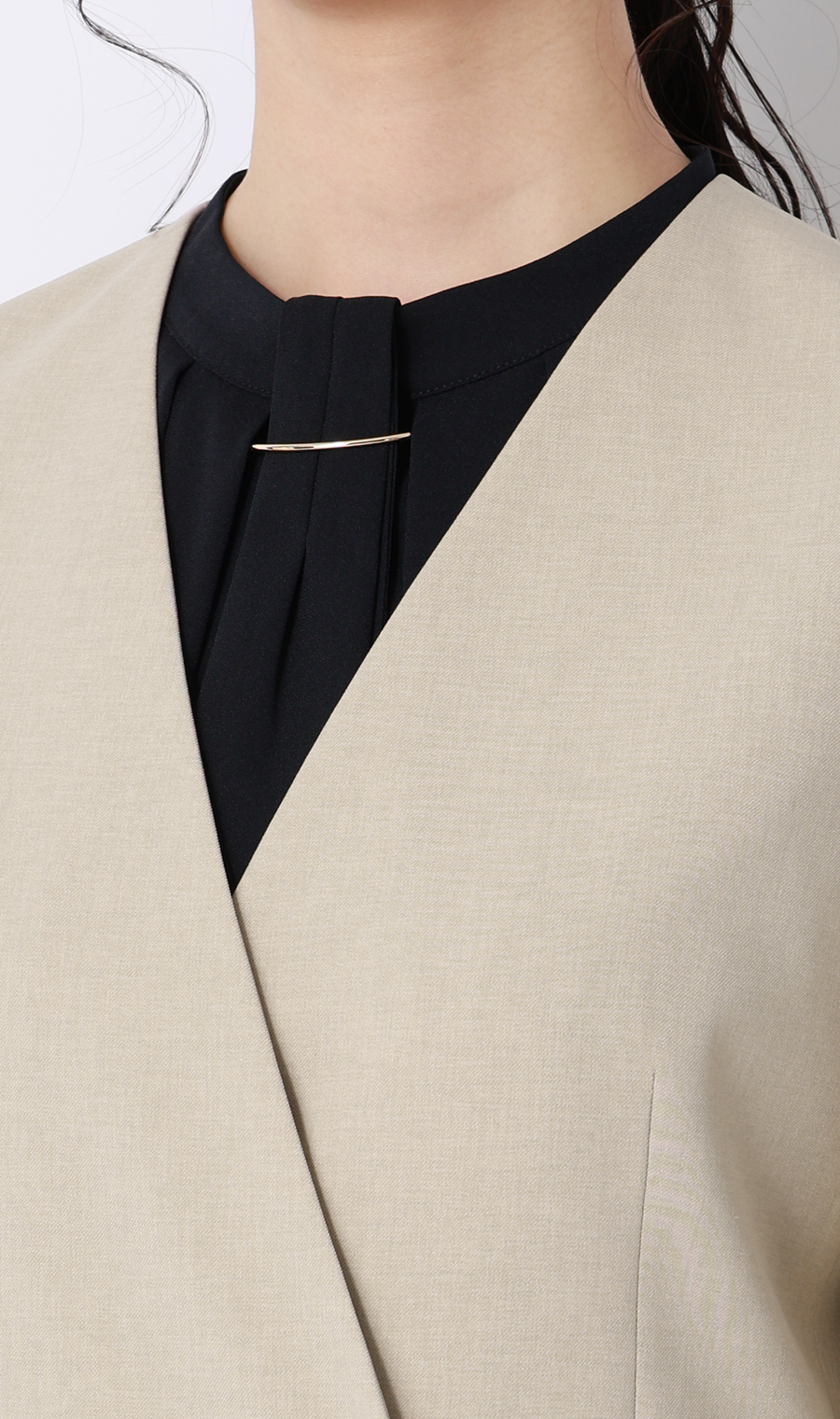 Vカラー2ボタンダブルジャケット【セットアップ着用可】 ベージュ S