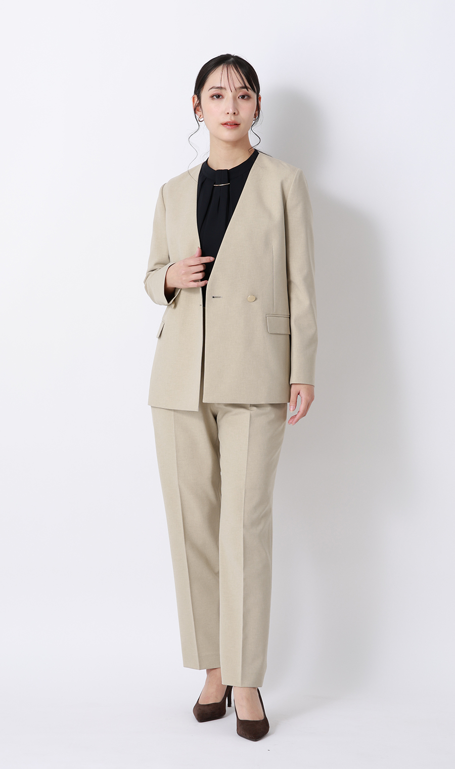 Vカラー2ボタンダブルジャケット【セットアップ着用可】 ベージュ S